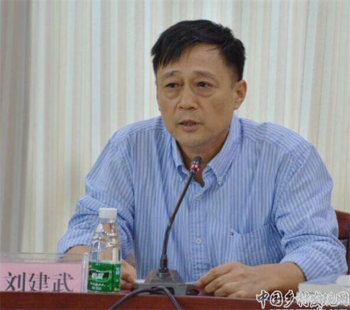 湖南省社会科学院院长、教授、博士生导师刘建武