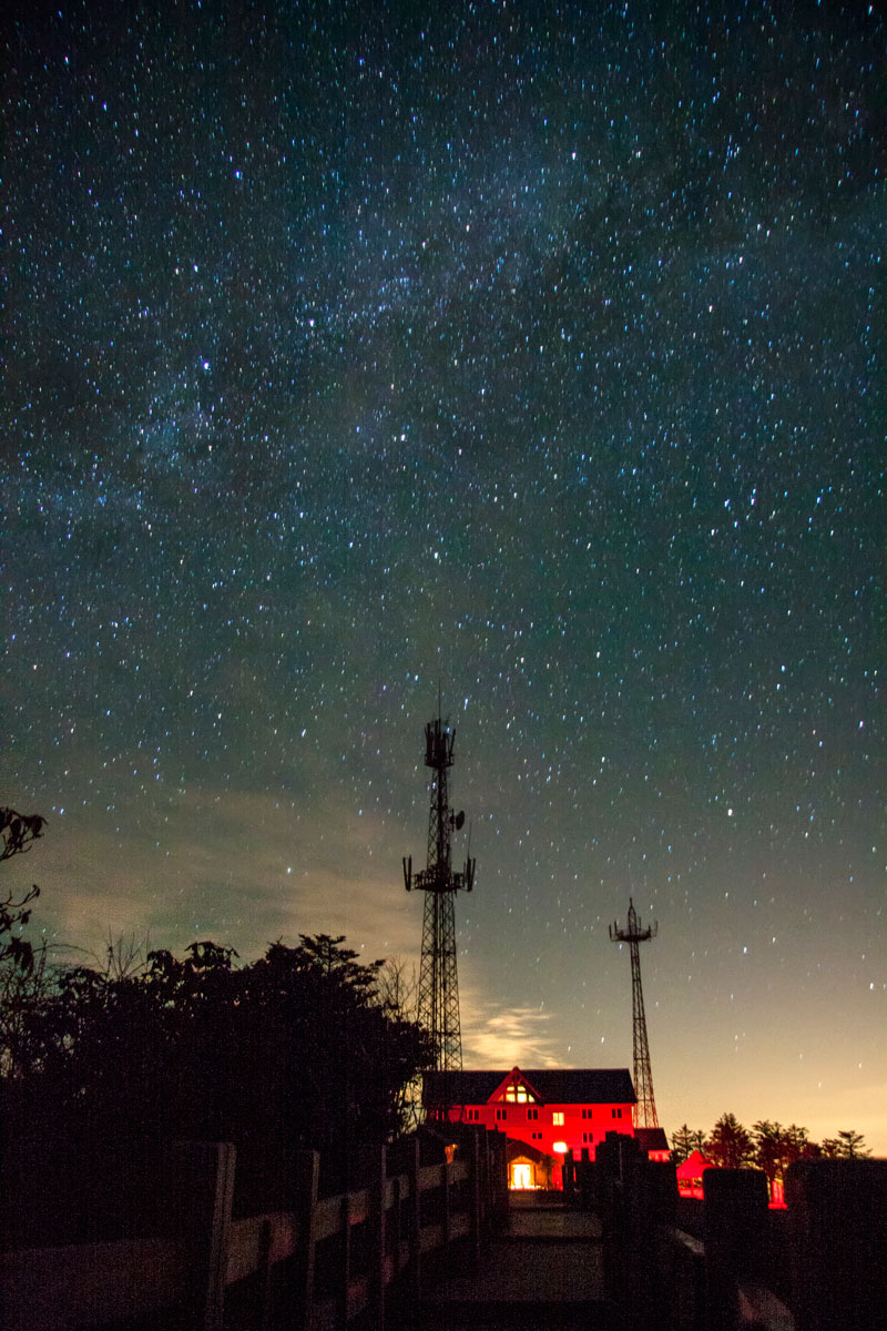 夜空中最美的星:西岭雪山抬头可见绝美星空(图)