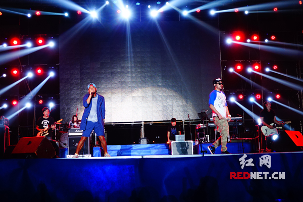 张震岳热狗同台，成为本届音乐节最大亮点。