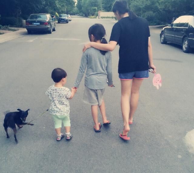 黄磊晒妻女照为孙莉庆生网友：幸福信号满格