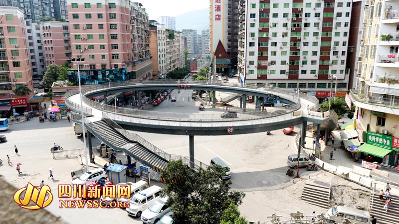 达州耗资907万环形过街天桥 因步行梯太陡“闲得慌”