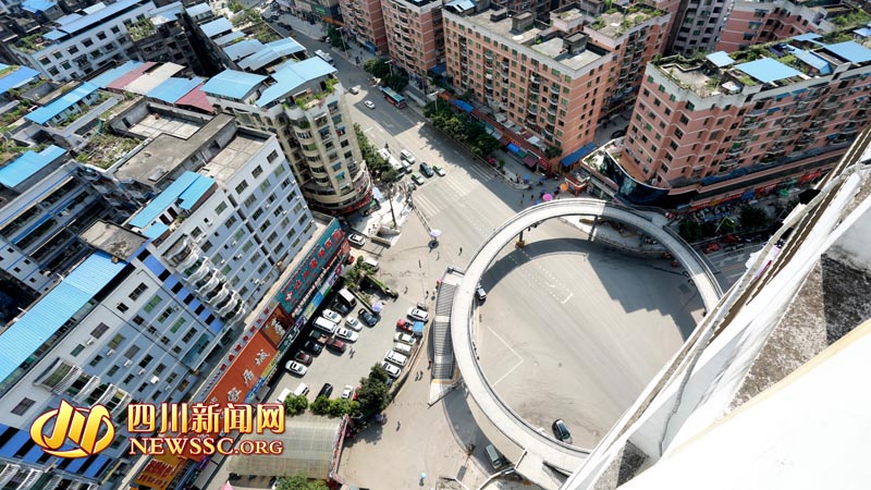 达州耗资907万环形过街天桥 因步行梯太陡“闲得慌”