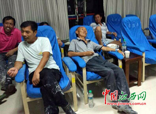 逾30工人上吐下泻老板叮嘱“谁乱说话就扣工资”