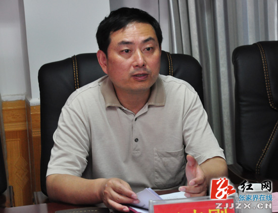 王志刚调研慈利县罗潭村驻村帮扶工作