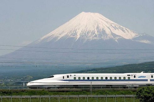 日本新干线发生停电事故电车停运数千人出行难
