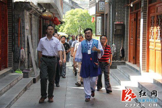 慈利:高靖生率队赴湘西州考察学习