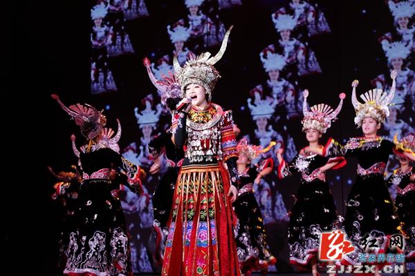 烟雨张家界一切为了游客再次加场演出