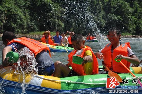 桑植：澧水南源漂流试运行 咱家村或建旅游休闲体验园