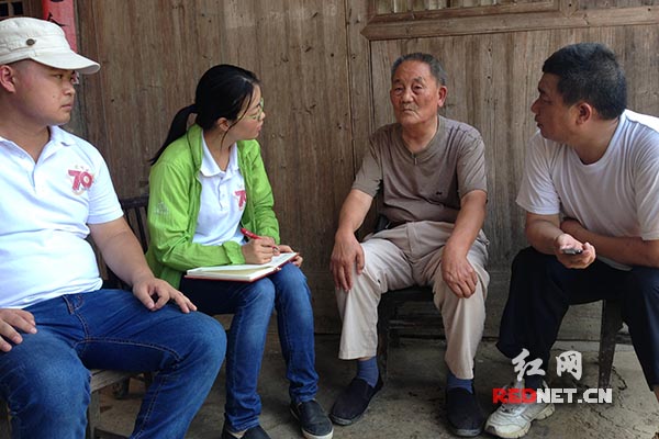 梅口村83岁的老村民邹祥国，讲述有关梅口阻击战的点滴细节