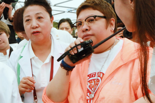 爱心百人援贵