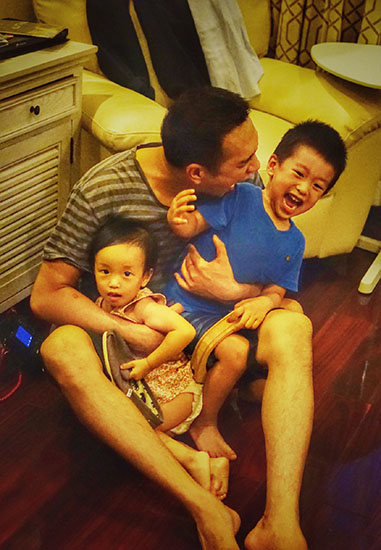 黄觉与一对儿女