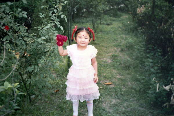 张含韵童年照