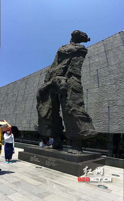南京大屠杀遇难同胞纪念馆的遇难同胞雕像