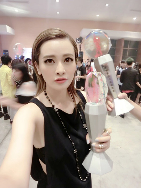 Shay柳妍熙自拍照