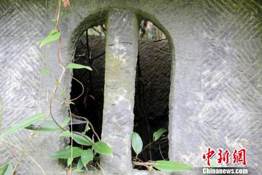 湖南永州发现清代同治年间土地庙  距今144年