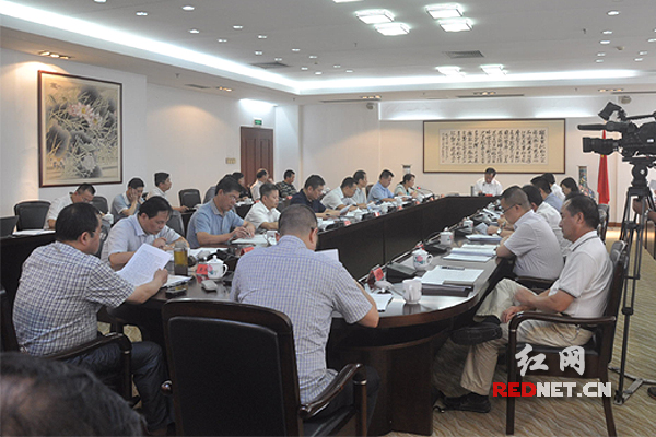 8月21日，湖南省政府推进政府职能转变协调小组召开第一会议。
