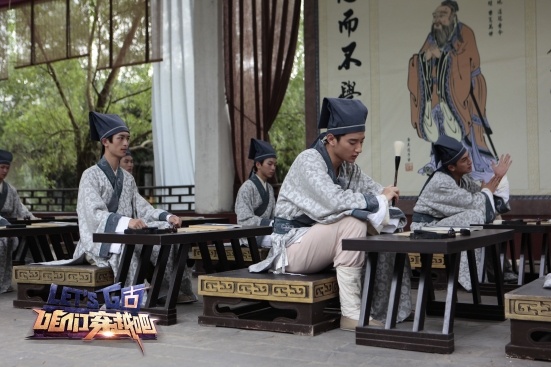 于小彤穿越宋代做书生