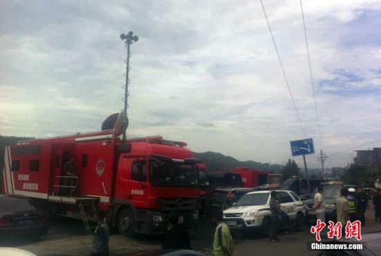 贵州普安县发生煤与瓦斯突出事故现场。中新社发 钟欣 摄