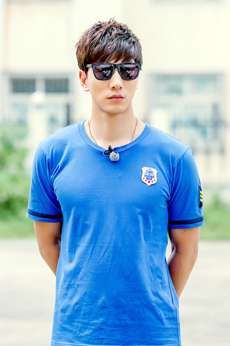 张亮《冲上云霄》