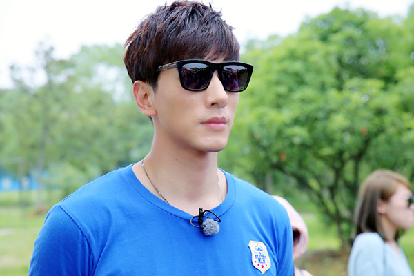 张亮《冲上云霄》