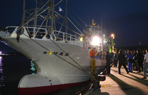 日本在俄罗斯被扣渔船归国全体船员获释（图）