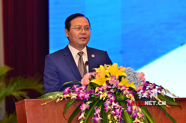 王彤:民营企业要带头响应中国制造2025和互联