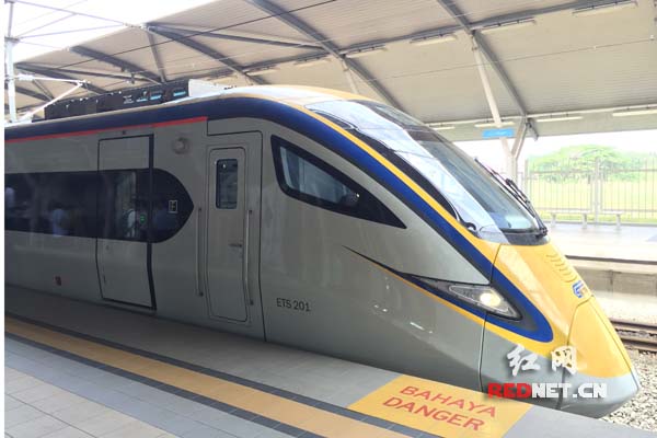 由中国中车株洲电力机车有限公司制造的米轨动车组在马来西亚正式载客运营。