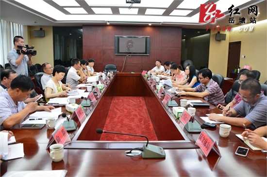 陈小山带队督查岳塘区妇女儿童“两个规划”实施情况