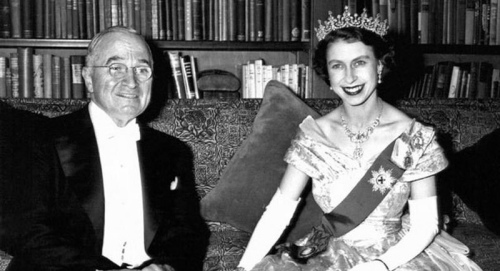 杜鲁门与英女王。