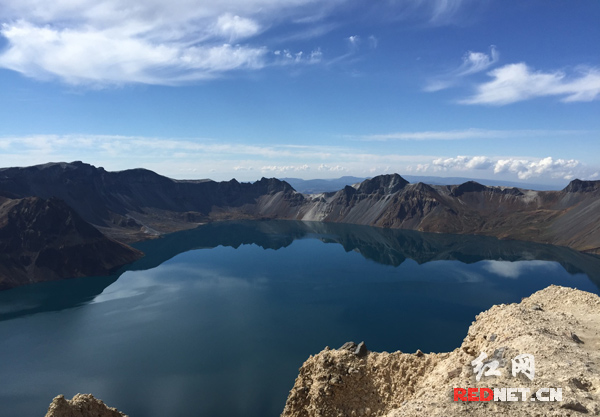 长白山天池。