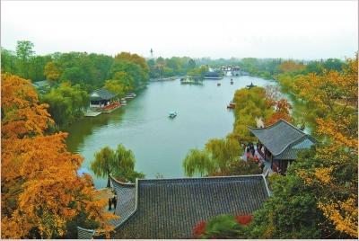 每到国庆黄金周各地景区都将迎来大量游客。