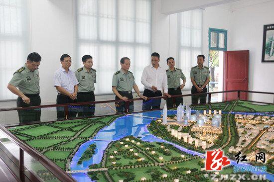 省军区政委马必强深入慈利县指导工作