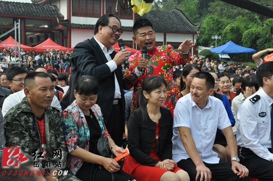 央视《乡约》相亲岳阳 书记、市长当媒人