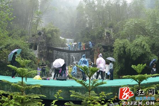 【“十一”在张家界】黄金周尾声 张家界武陵源旅游保持高位运行