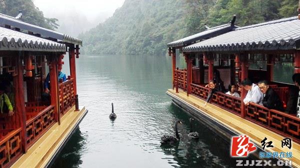 【“十一”在张家界】武陵源宝峰湖水墨仙境引韩客高歌