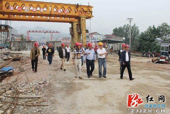 慈利：朱法栋带队调度重点项目建设