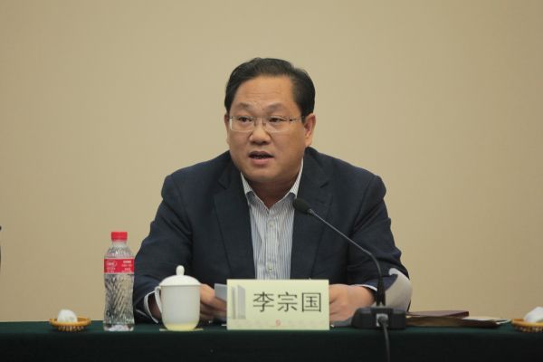 山东省互联网信息办公室常务副主任李宗国主持启动仪式。（王长坤 摄）