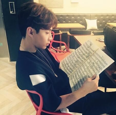 Super Junior-M Henry的27岁生日纪念林由全球