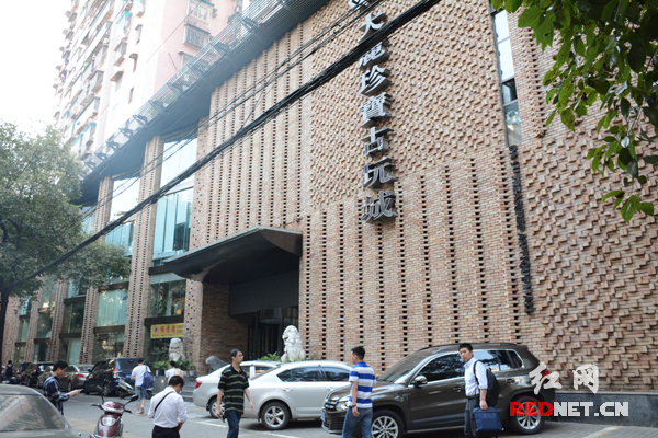 由湖南省文化厅、省文物局等联合主办的第二届湖南文物精品展将于21日在湖南大麓珍宝古玩城开幕。