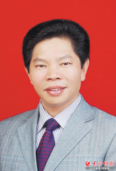 李群庆