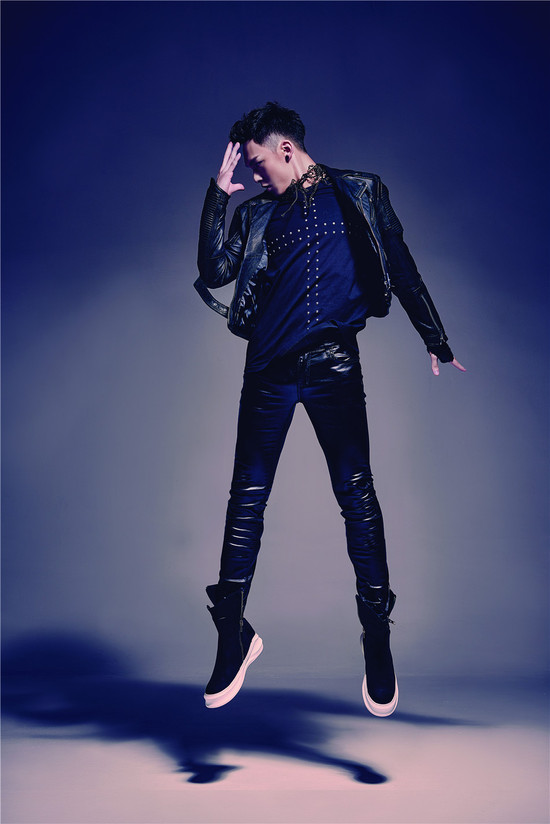 气质男声罗马。