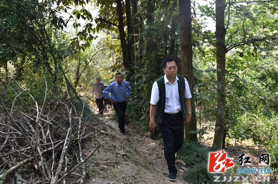 【警视窗】胡志文深入河口乡开展“二进二访三促”活动