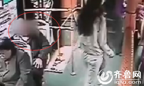 大爷足足骂了五六站都没停