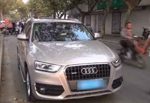 初三男生剐蹭轿车留字条道歉 车主感动不索赔