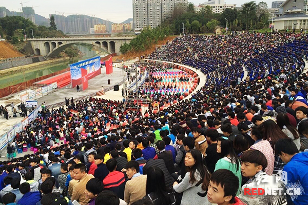 2015年湖南省旅游服务业职业技能大赛近日在湘西举行