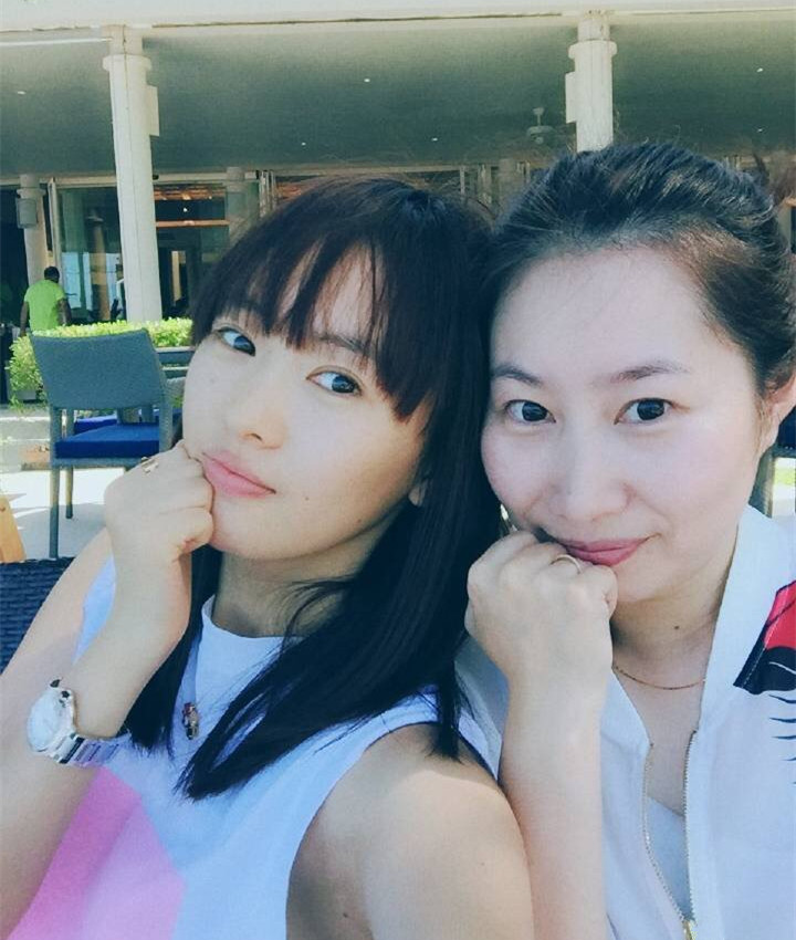 童瑶恬静甜美