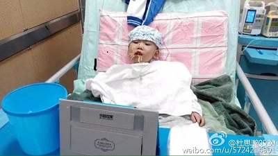 “求埋葬”男童禁食一个月余终于可喝米汤(图)