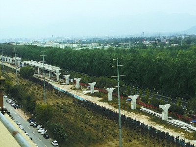 高压线迁移京周路沿线居民质疑电压变110千伏