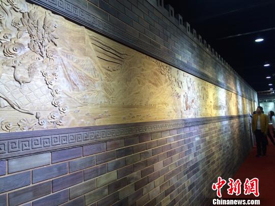 23米木刻浮雕丝绸之路亮相东博会耗时十年完工