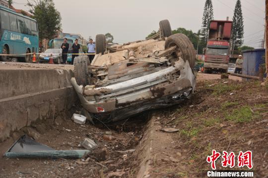 男子参加婚宴酒驾撞倒路人致2死2伤